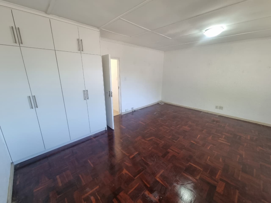 To Let 0 Bedroom Property for Rent in Sea Point Western Cape